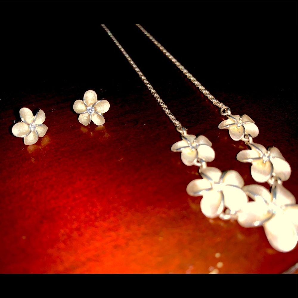 Flower Necklace & Earrings Set (and ring!)